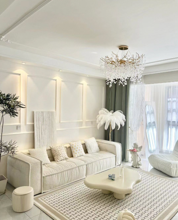 轻法式装修，营造出浪漫氛围兼舒适与温暖并存的家